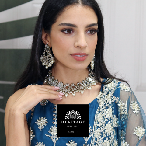 2 Piece Antique Gold Tikka & Earrings Set