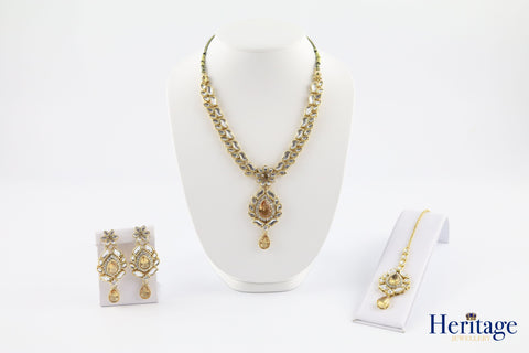 Kundan Effect Set With Coral Bead Drops